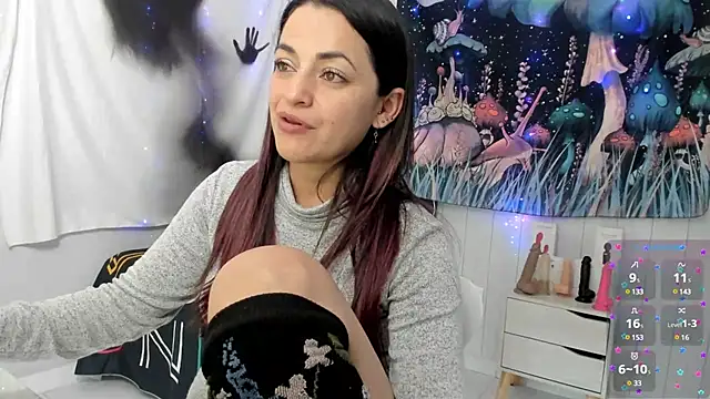 Snapshot of LovelyAzucena chatting on 02/18/25, 06:04 LovelyAzucena online show from 02/18/25, 06:04