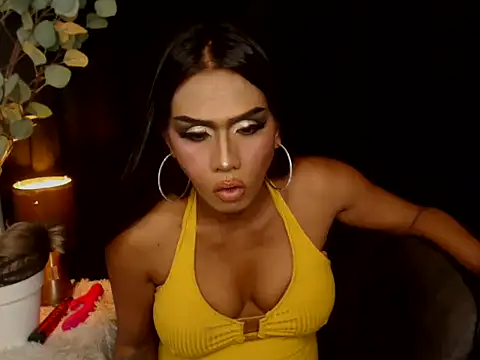 Snapshot of Victoria_Saint chatting on 03/03/25, 09:33 Victoria Saint online show from 03/03/25, 09:33