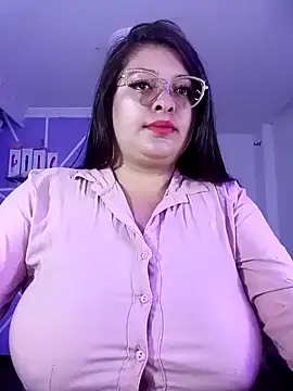 Snapshot of MiiaaJoness chatting on 01/15/25, 05:58 MiiaaJoness online show from 01/15/25, 05:58