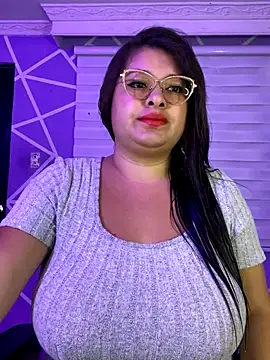 Snapshot of MiiaaJoness chatting on 09/11/25, 02:50 MiiaaJoness online show from 09/11/25, 02:50