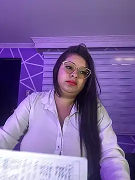 Snapshot of MiiaaJoness chatting on 10/01/25, 03:07 MiiaaJoness online show from 10/01/25, 03:07