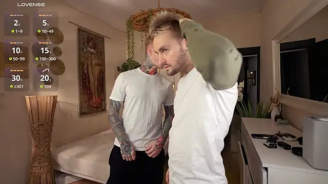 enjoy me online show from 10/07/25, 05:21