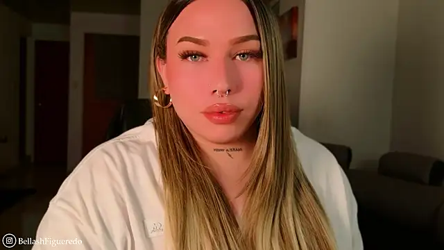 IsabellaFigueredo   online show from 04/19/26, 11:20