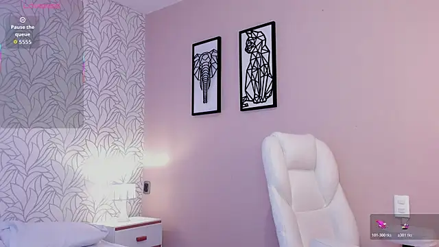 Snapshot of ayy_falcon chatting on 11/13/25, 07:35 ayy falcon online show from 11/13/25, 07:35