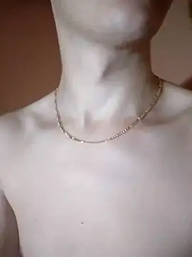 Snapshot of MiroKari2 chatting on 09/21/25, 12:01 MiroKari2 online show from 09/21/25, 12:01