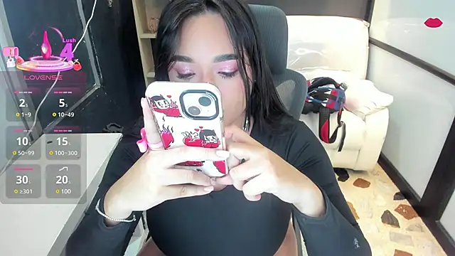 Snapshot of CelesteBrucee chatting on 03/21/25, 11:23 CelesteBrucee online show from 03/21/25, 11:23