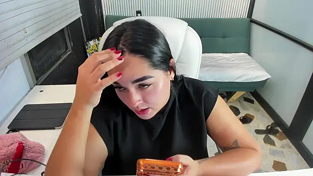 CelesteBrucee online show from 04/06/26, 10:33