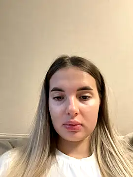 Donna Evans online show from 11/04/25, 01:59