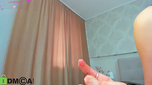 Donna Evans online show from 05/18/26, 04:07