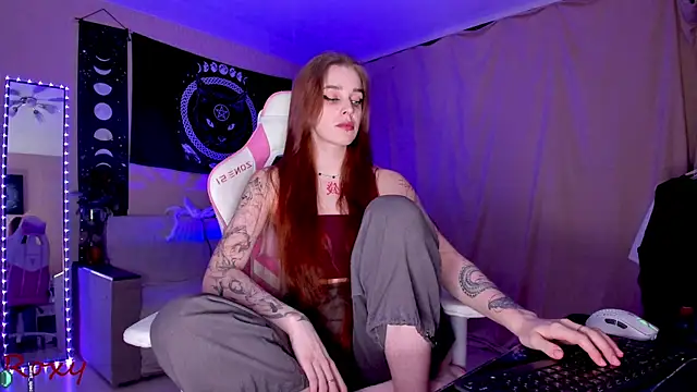 Snapshot of wet_dream_ chatting on 02/15/25, 02:22 wet dream online show from 02/15/25, 02:22