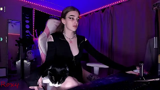 wet dream  online show from 12/18/25, 07:42