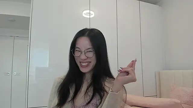 secretgirlfriendxo online show from 12/15/25, 11:09