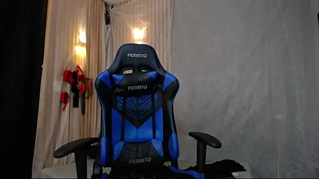 julia sweet 1 online show from 03/02/25, 10:03