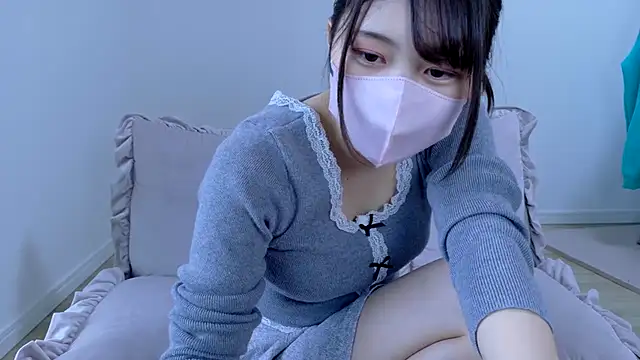 SUZU  online show from 04/23/26, 06:14