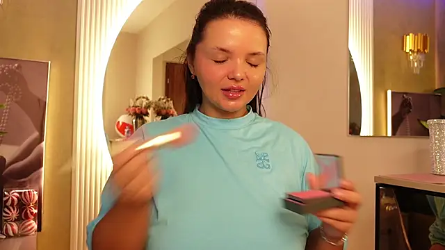 Snapshot of CelesteBailey chatting on 11/18/25, 07:35 CelesteBailey online show from 11/18/25, 07:35