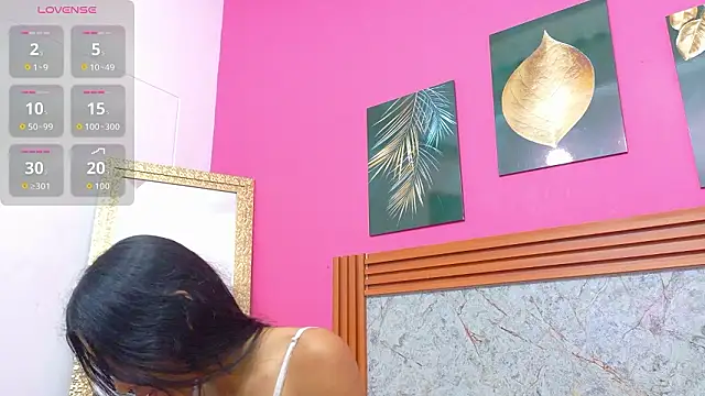 littlee emilyy  online show from 03/16/26, 12:53