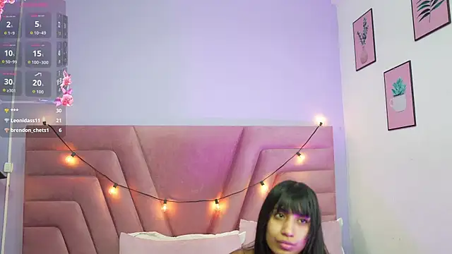 littlee emilyy  online show from 07/12/26, 07:49