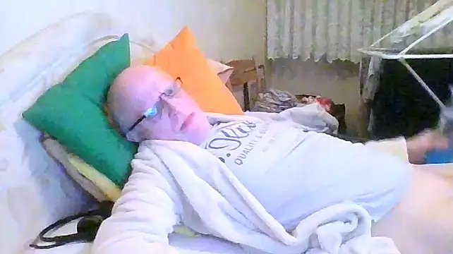 Snapshot of HornyRalfi55 chatting on 03/02/25, 04:10 HornyRalfi55 online show from 03/02/25, 04:10