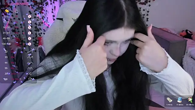 SelenaCute online show from 10/23/25, 04:34