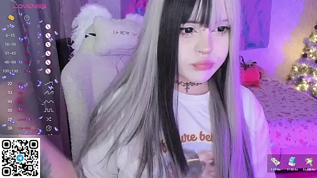 SelenaCute online show from 12/16/25, 07:13