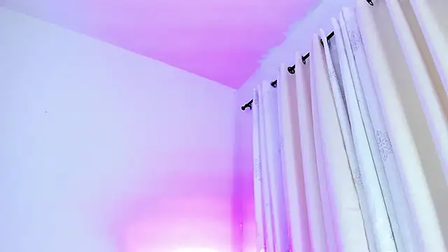 Snapshot of Abby__colins chatting on 12/14/24, 01:17 Abby  colins online show from 12/14/24, 01:17