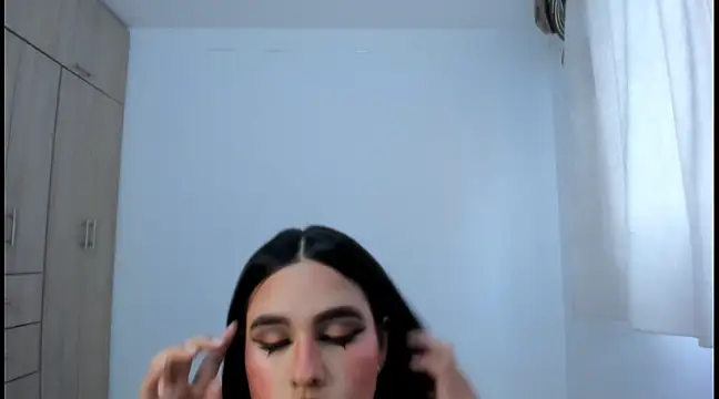 Hana Zurah online show from 02/17/25, 10:14