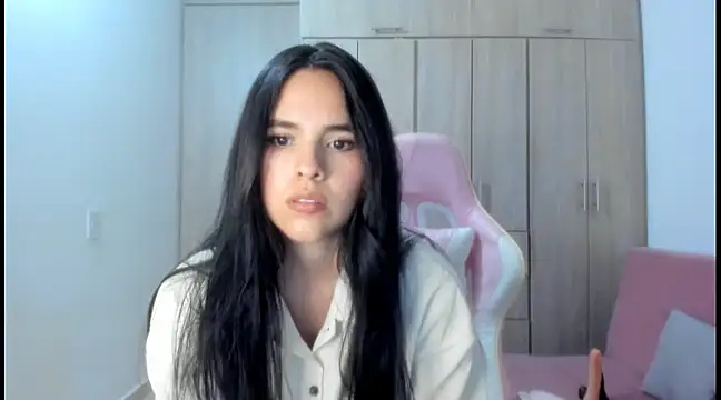 Hana Zurah online show from 03/04/25, 12:29