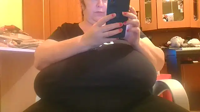 Nataliesbestjuggs online show from 09/20/25, 06:09