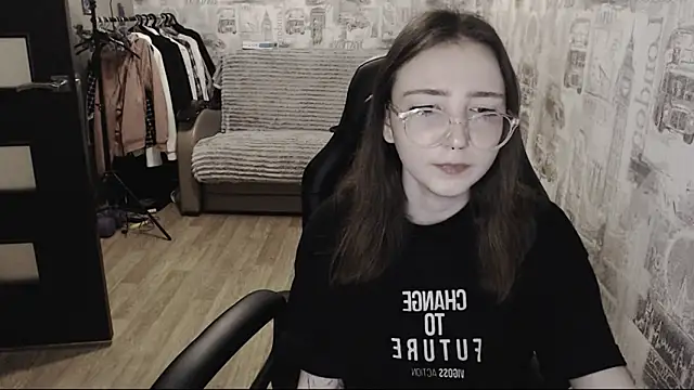 Snapshot of AmeliaKamishiro chatting on 12/11/24, 01:06 AmeliaKamishiro online show from 12/11/24, 01:06