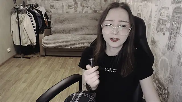 Snapshot of AmeliaKamishiro chatting on 01/08/25, 05:05 AmeliaKamishiro online show from 01/08/25, 05:05