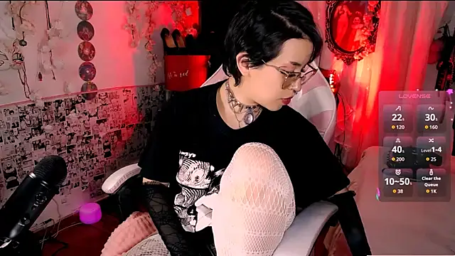 kitty roxy online show from 09/17/25, 08:49