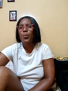 Snapshot of Malaika_Nkosi chatting on 09/25/25, 01:59 Malaika Nkosi online show from 09/25/25, 01:59