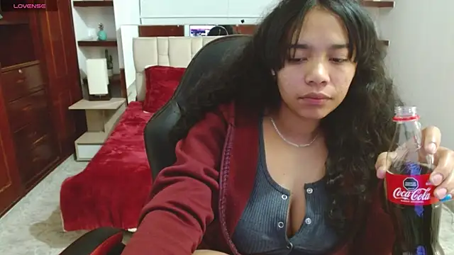 Snapshot of laureentt_ chatting on 02/05/25, 07:07 laureentt online show from 02/05/25, 07:07