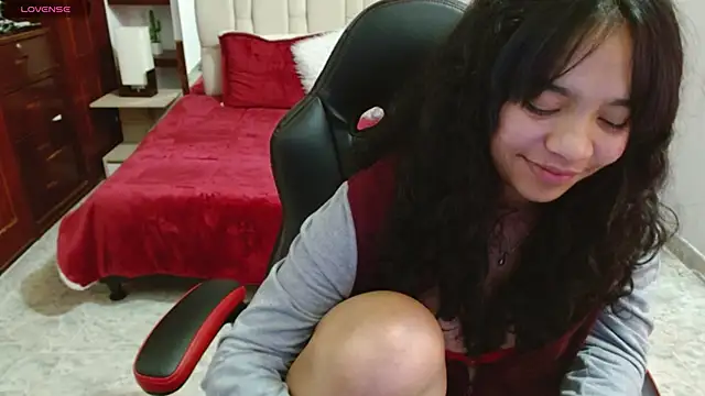 Snapshot of laureentt_ chatting on 02/20/25, 09:22 laureentt online show from 02/20/25, 09:22