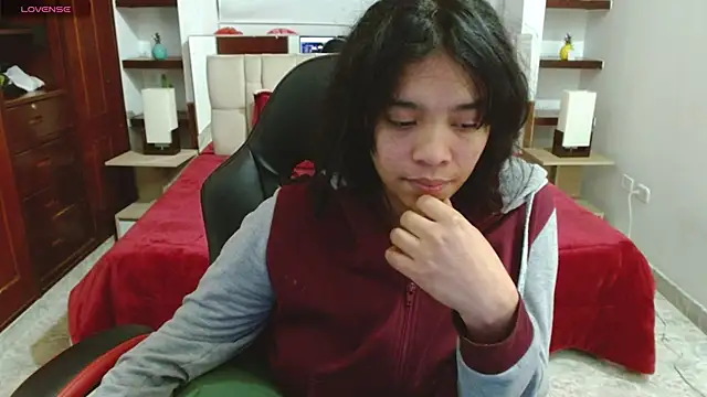 Snapshot of laureentt_ chatting on 03/08/25, 10:11 laureentt online show from 03/08/25, 10:11