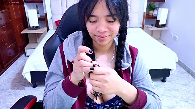 Snapshot of laureentt_ chatting on 09/09/25, 03:06 laureentt online show from 09/09/25, 03:06