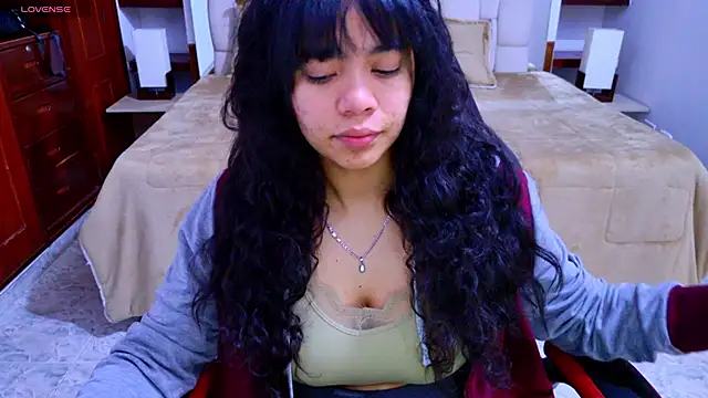 Snapshot of laureentt_ chatting on 10/03/25, 03:14 laureentt online show from 10/03/25, 03:14