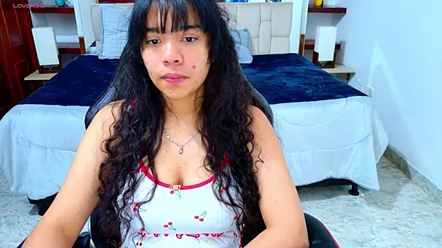 Snapshot of laureentt_ chatting on 10/22/25, 03:07 laureentt online show from 10/22/25, 03:07