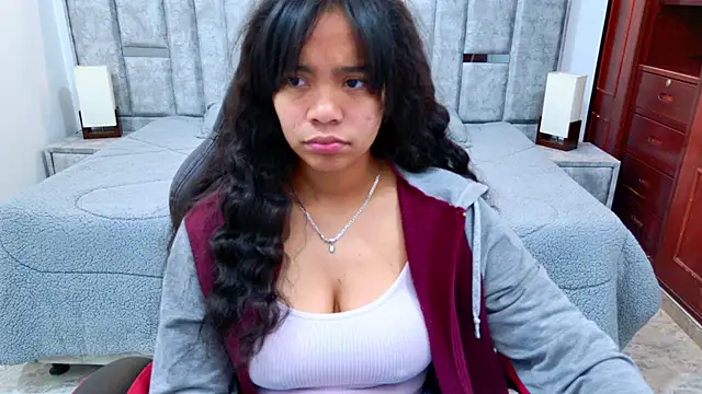 laureentt  online show from 02/13/26, 03:13