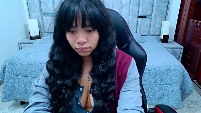 laureentt  online show from 02/17/26, 03:14