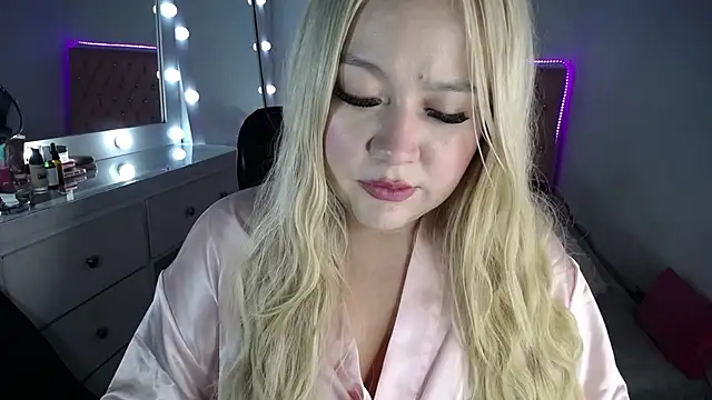 Snapshot of Celeste__sweetx chatting on 11/05/25, 12:54 Celeste sweetx online show from 11/05/25, 12:54