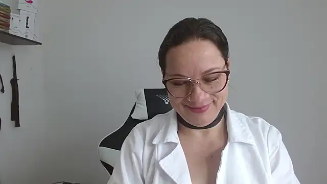 Snapshot of Sex-Psychology chatting on 12/29/24, 01:38 Sex-Psychology online show from 12/29/24, 01:38
