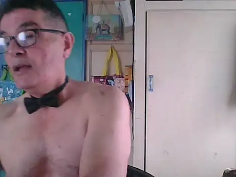 Snapshot of kavir-sebastien chatting on 10/13/25, 07:25 kavir-sebastien online show from 10/13/25, 07:25