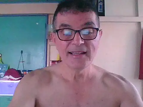 Snapshot of kavir-sebastien chatting on 10/14/25, 02:07 kavir-sebastien online show from 10/14/25, 02:07