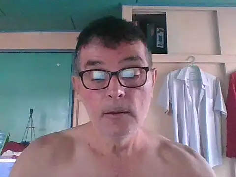 Snapshot of kavir-sebastien chatting on 10/21/25, 02:18 kavir-sebastien online show from 10/21/25, 02:18