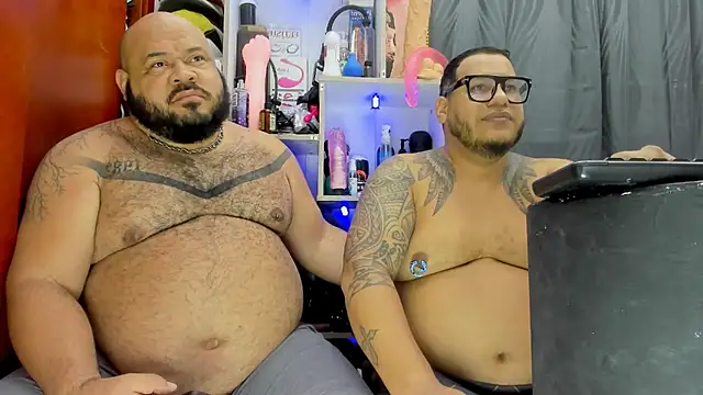 Snapshot of Latino_bigcock chatting on 02/02/25, 04:32 Latino bigcock online show from 02/02/25, 04:32