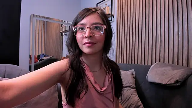 Snapshot of Eva_Macalliter chatting on 09/20/25, 11:33 Eva Macalliter online show from 09/20/25, 11:33