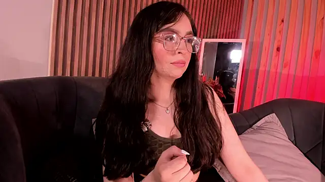 Eva Macalliter online show from 04/01/26, 03:18