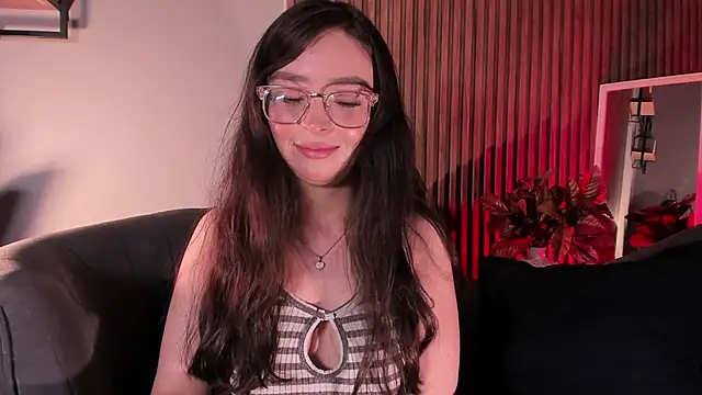 Eva Macalliter online show from 04/09/26, 02:55