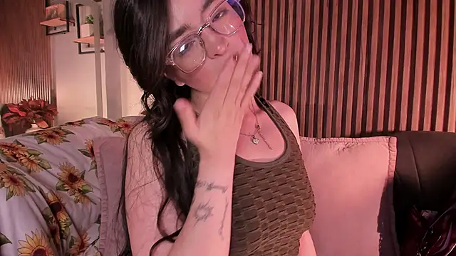 Snapshot of Eva_Macalliter chatting on 06/14/26, 03:08 Eva Macalliter online show from 06/14/26, 03:08
